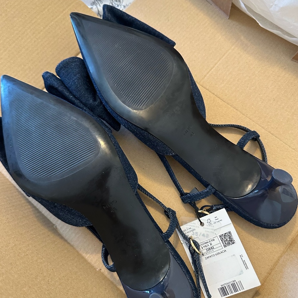 Mango Blue Heels with Decorative Bow - Picture 2 of 6